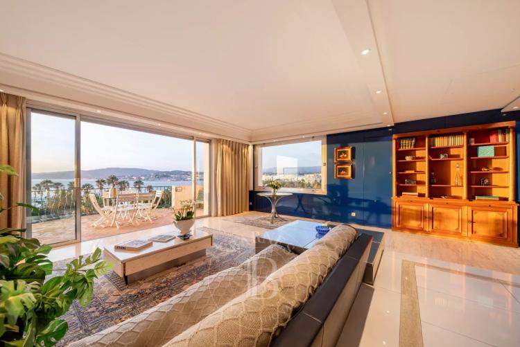 CANNES CROISETTE PORT CANTO - PENTHOUSE - VUE MER PANORAMIQUE - 8 PIECES